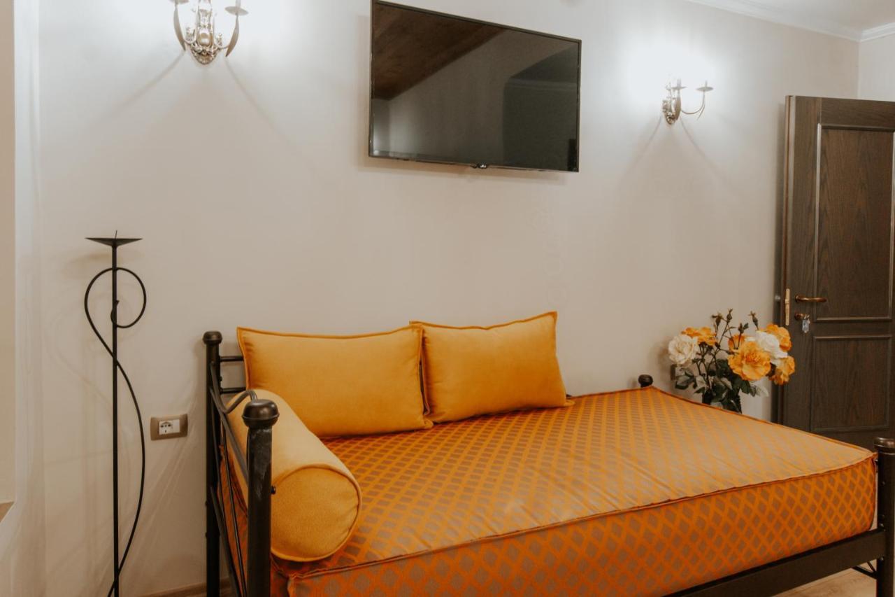 Hotel Ss Kekezi Gjirokastër 외부 사진