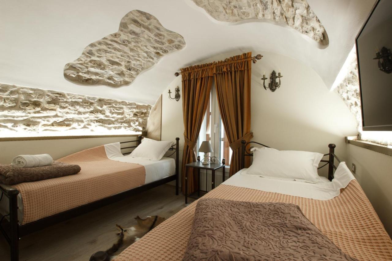 Hotel Ss Kekezi Gjirokastër 외부 사진