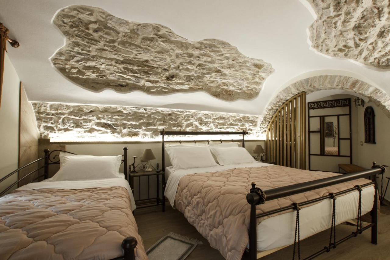 Hotel Ss Kekezi Gjirokastër 외부 사진